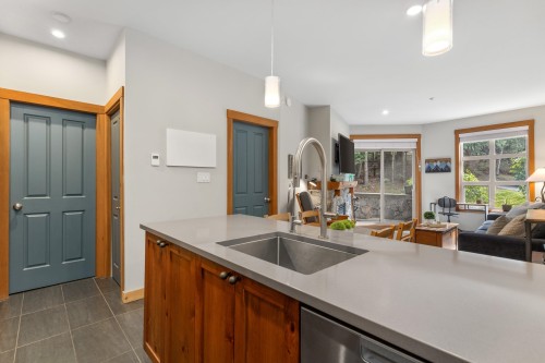 222-4660 Blackcomb Way, Whistler, BC 