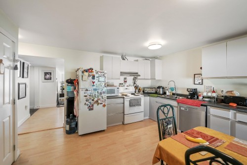 1683 Suffolk Avenue, Port Coquitlam, BC 