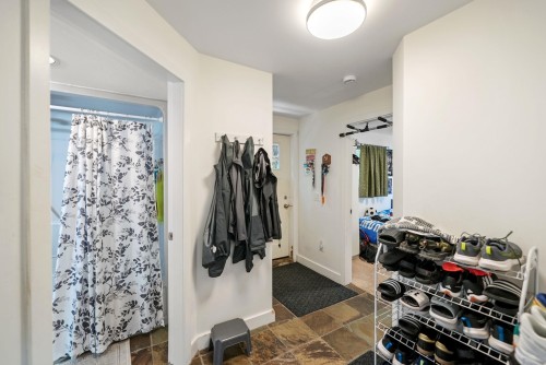 1683 Suffolk Avenue, Port Coquitlam, BC 