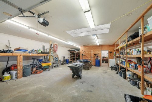 1683 Suffolk Avenue, Port Coquitlam, BC 