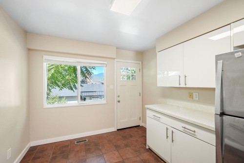 1683 Suffolk Avenue, Port Coquitlam, BC 