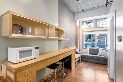 3XX-1529 6th Avenue W, Vancouver, BC V6J 1R1 3