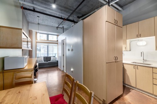 3XX-1529 6th Avenue W, Vancouver, BC V6J 1R1 5