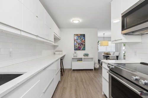 303-236 2Nd Street W, North Vancouver, BC 