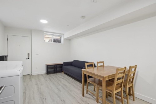 2-6262 Battison Street , Vancouver, BC V5S 3M8 5