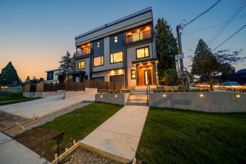 1-8408 17Th Avenue, Burnaby, BC 