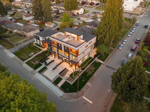 1-8408 17Th Avenue, Burnaby, BC 