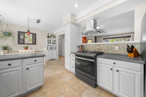 38248 Hemlock Avenue, Squamish, BC 