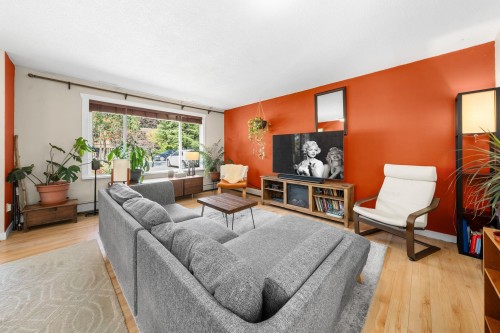 38248 Hemlock Avenue, Squamish, BC 