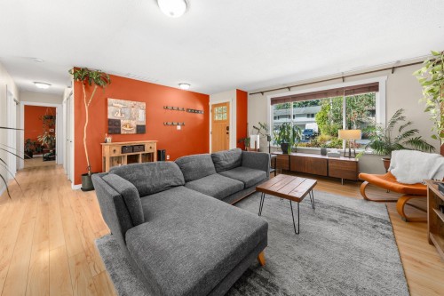 38248 Hemlock Avenue, Squamish, BC 