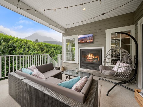 2-39885 Government Road, Squamish, BC 