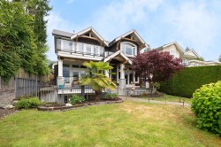 1479 Mathers Avenue West Vancouver, BC V7T 2G5