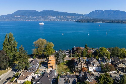 2576 Point Grey Road, Vancouver, BC 