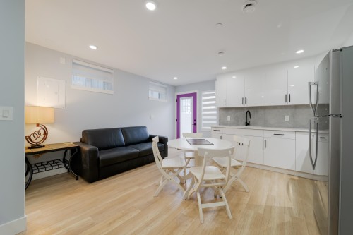 960 Renfrew Street, Vancouver, BC 
