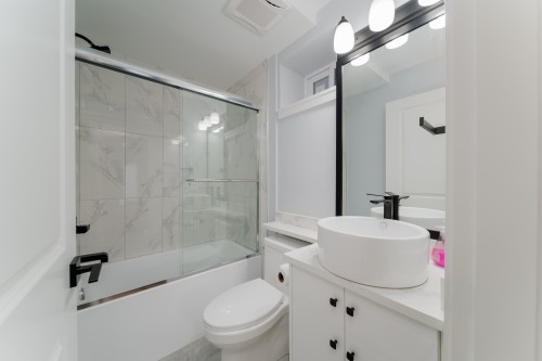 960 Renfrew Street, Vancouver, BC 