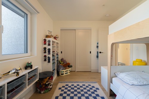 24-632 3Rd Street E, North Vancouver, BC 