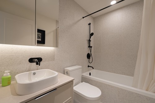 24-632 3Rd Street E, North Vancouver, BC 