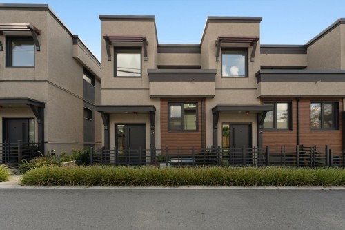 24-632 3Rd Street E, North Vancouver, BC 