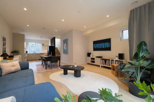 24-632 3Rd Street E, North Vancouver, BC 