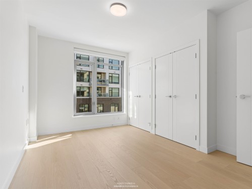 302-777 Harbour Way, North Vancouver, BC 