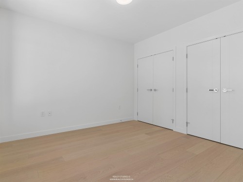302-777 Harbour Way, North Vancouver, BC 
