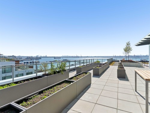 302-777 Harbour Way, North Vancouver, BC 
