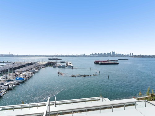 302-777 Harbour Way, North Vancouver, BC 