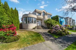 2275 Bonaccord Drive Vancouver, BC V5P 2N8