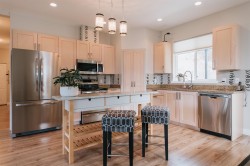 6222 Sitka Road Sechelt, BC V7Z 0L3