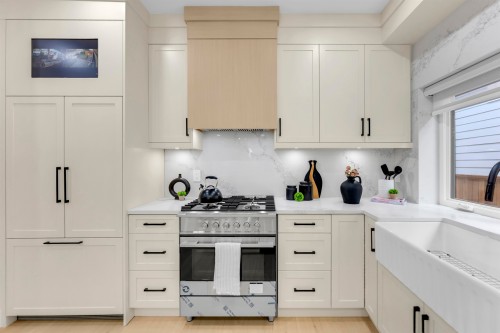 1-2888 6Th Avenue E, Vancouver, BC 