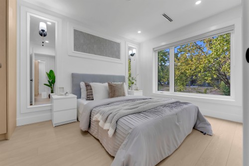 1-2888 6Th Avenue E, Vancouver, BC 