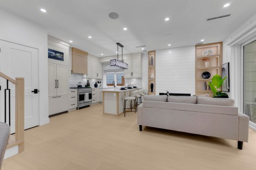 1-2888 6Th Avenue E, Vancouver, BC 