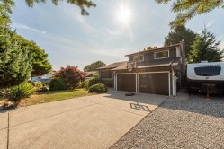 841 O'shea Road Gibsons, BC V0N 1V8