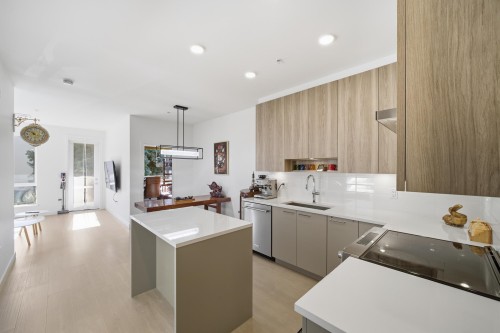 3xx-7588 16th Street , Burnaby, BC V3N 0H8 4