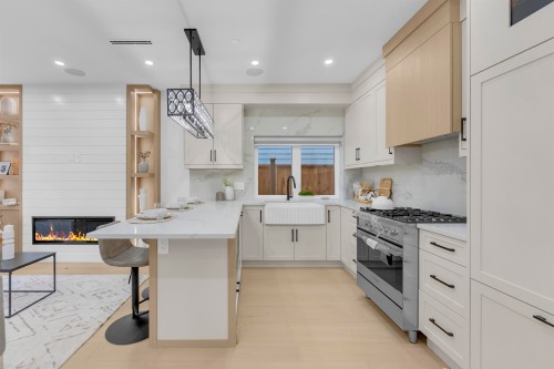 2-2888 6Th Avenue E, Vancouver, BC 