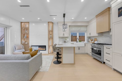 2-2888 6Th Avenue E, Vancouver, BC 