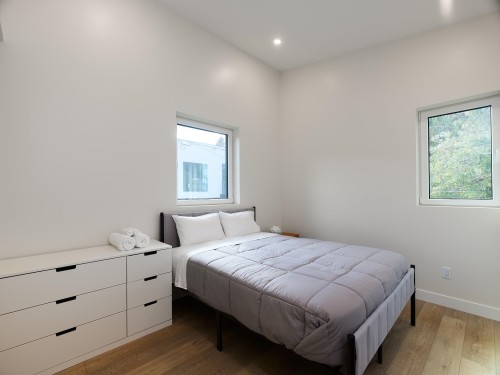 3732 1St Avenue W, Vancouver, BC 