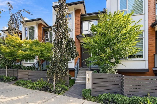 4682 Capilano Road, North Vancouver, BC 