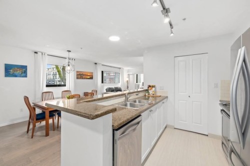 312-997 22nd Avenue W, Vancouver, BC V5Z 2A2 5