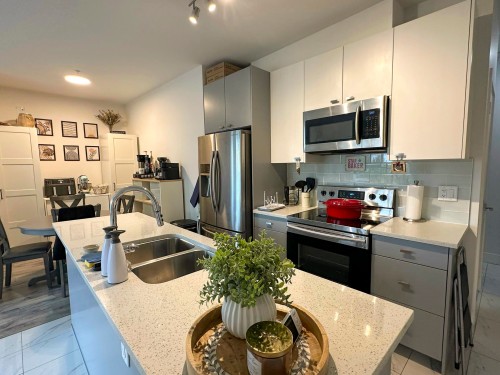 207-12310 222 Street, Maple Ridge, BC 