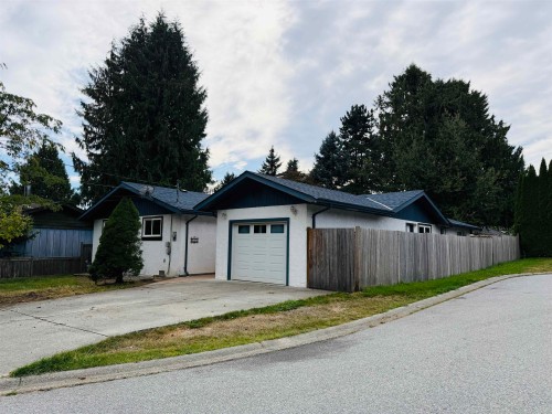 817 Mountainview Drive, Gibsons, BC 
