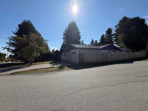 817 Mountainview Drive, Gibsons, BC 