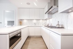 207-6333 Boulevard WVancouver, BC V6M 3X5