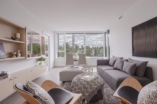 207-6333 Boulevard W, Vancouver, BC V6M 3X5 4