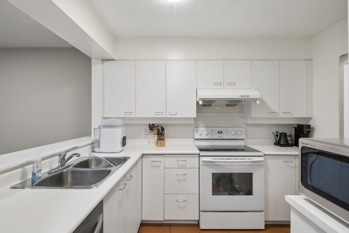 707-7380 Elmbridge Way, Richmond, BC 