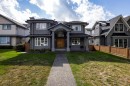 449 16Th Street E, North Vancouver, BC 