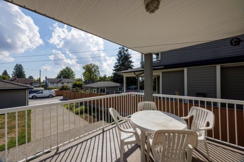 449 16Th Street E, North Vancouver, BC 
