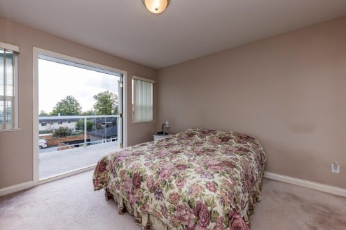449 16Th Street E, North Vancouver, BC 