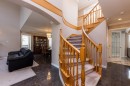 449 16Th Street E, North Vancouver, BC 