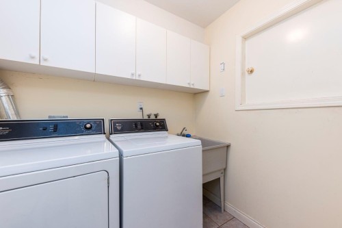 449 16Th Street E, North Vancouver, BC 